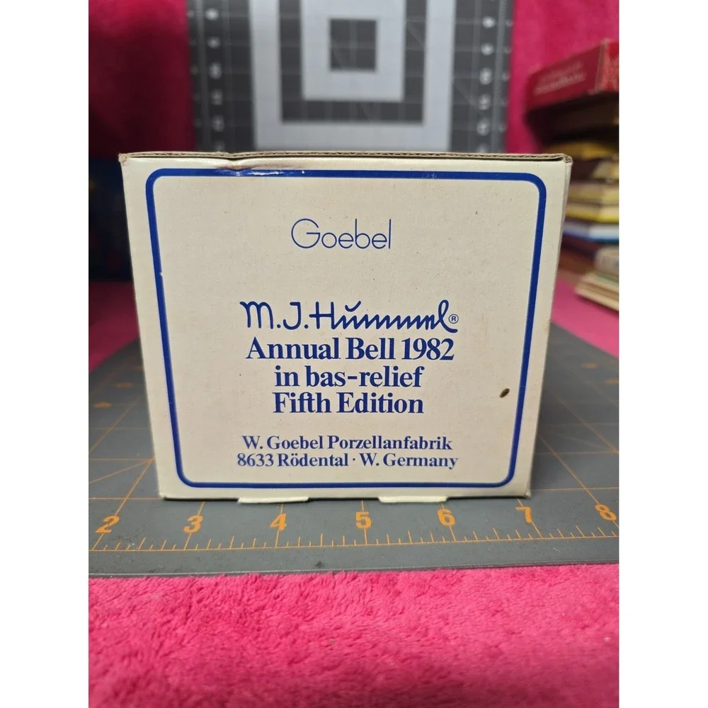 M.J. Hummel Fifth Edition Bell Has Original Box Goebel 1982 In Bas Relief New
